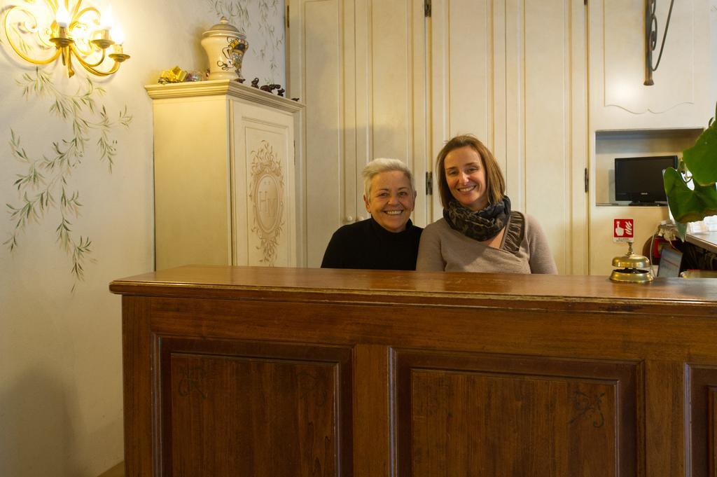 Hotel Moderno Pisa Luaran gambar
