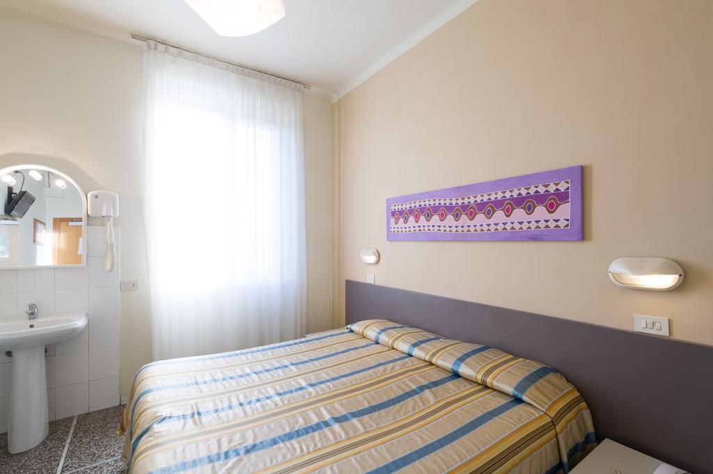 Hotel Moderno Pisa Luaran gambar