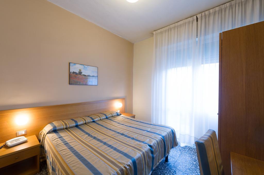 Hotel Moderno Pisa Luaran gambar