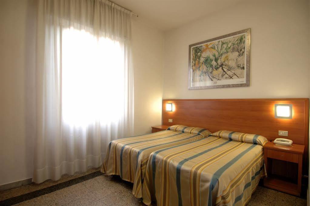 Hotel Moderno Pisa Luaran gambar