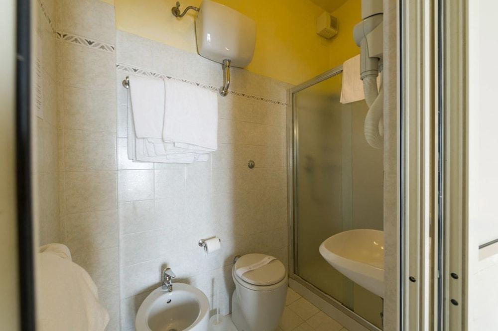 Hotel Moderno Pisa Luaran gambar