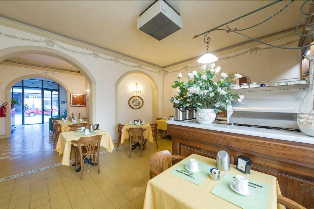Hotel Moderno Pisa Luaran gambar