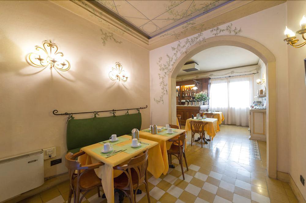 Hotel Moderno Pisa Luaran gambar